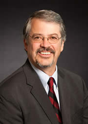 ˼��ȫ�򸱿�������Ӌ����ϯ���g(sh��)��Lew Tucker